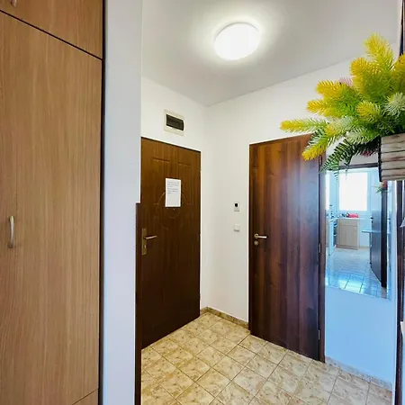 широк център варна15 минути до центъра Warna