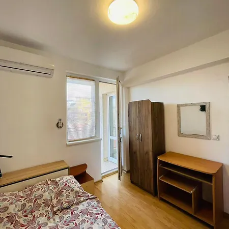Apartment широк център варна15 минути до центъра Varna